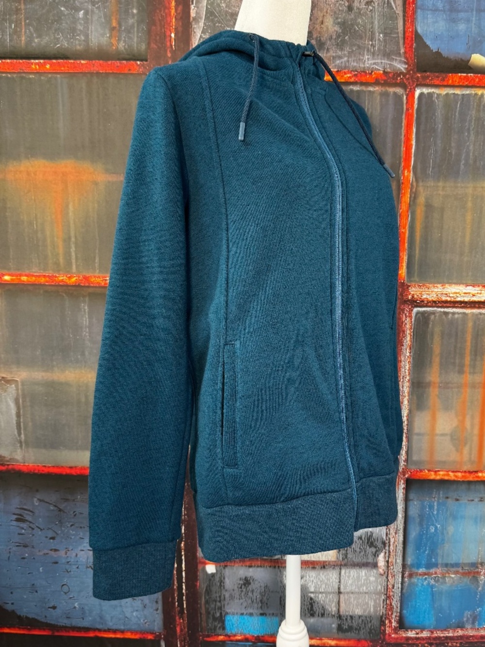 FIGS Deep Reef Essential Hoodie Women’s Medium M Healthcare Scrub Workwear